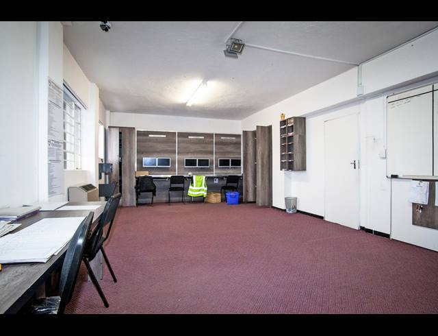 3,196M² BUILDING FOR SALE IN ALBERTON NORTH